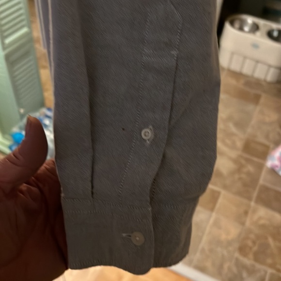 Long sleeve button down silver/gray American Eagle 🦅 NWT’s - Picture 3 of 6